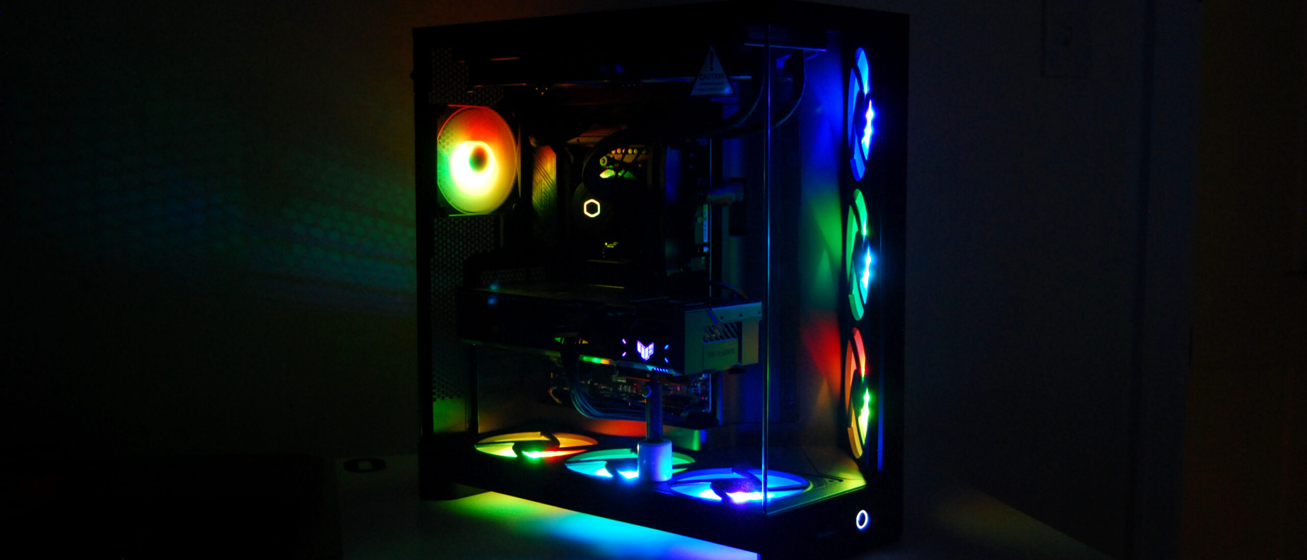 NZXT H9 Flow RGB+ 2025: 꿈꿔왔던 PC 케이스, 하지만 나에게 맞을까?