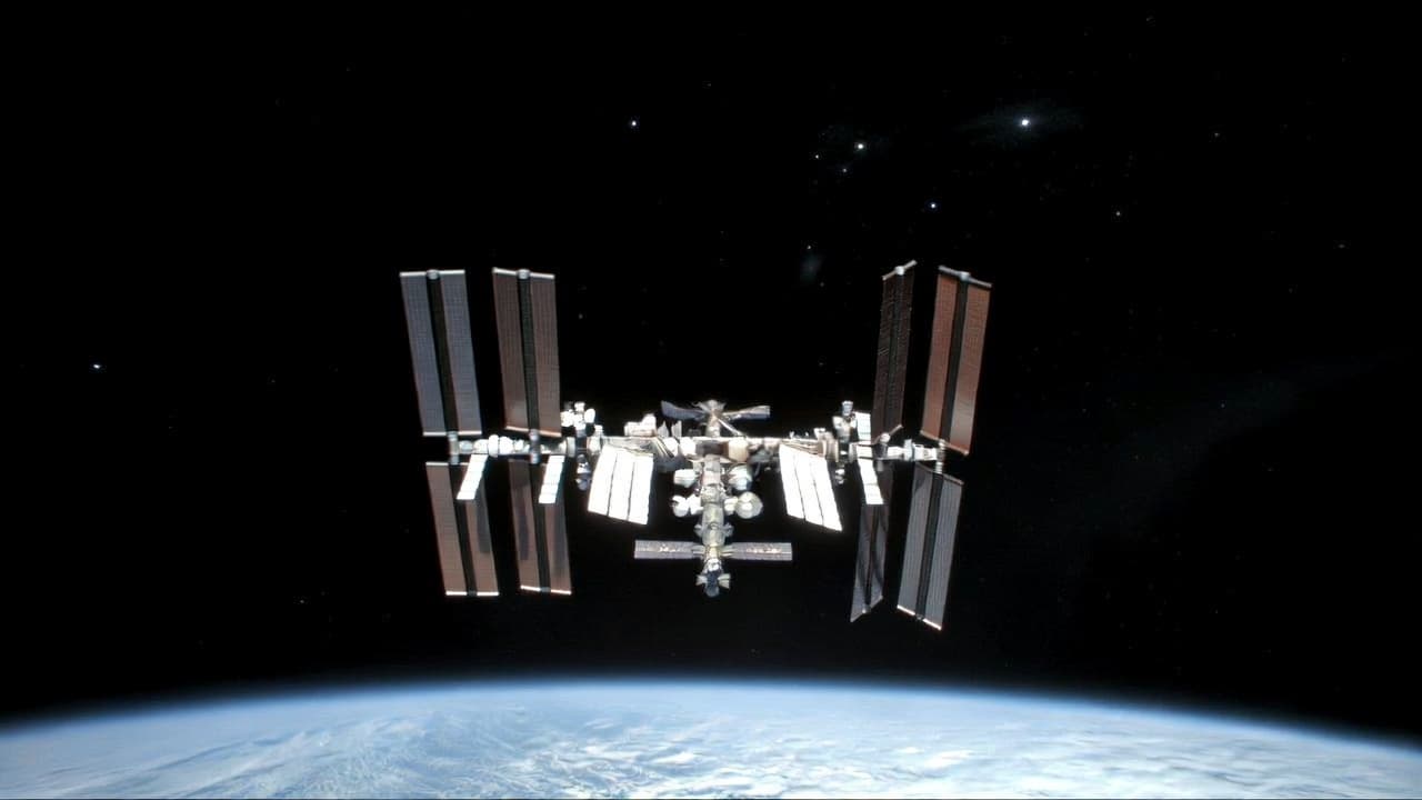 ISS, 새 궤도로 이전! 419km 상공으로!